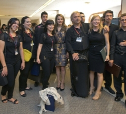 Doña Letizia con un grupo de alumnos de los cursos de verano de la Escuela Internacional de Música de la Fundación Príncipe de Asturias